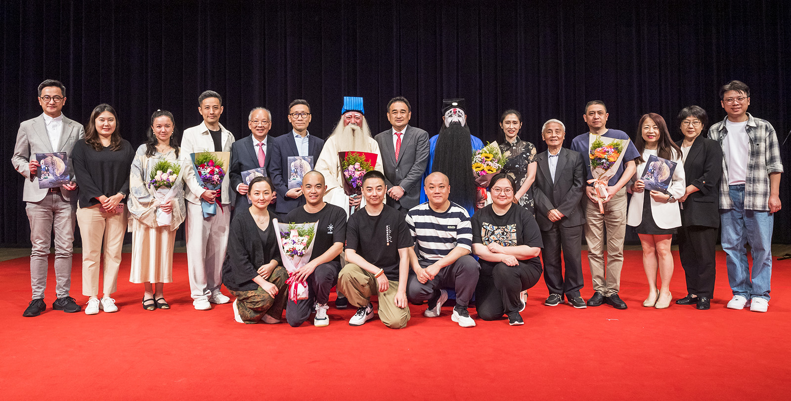 CityUHK invites the Jiangsu Performing Arts Group Kunqu Troupe to perform on campus.