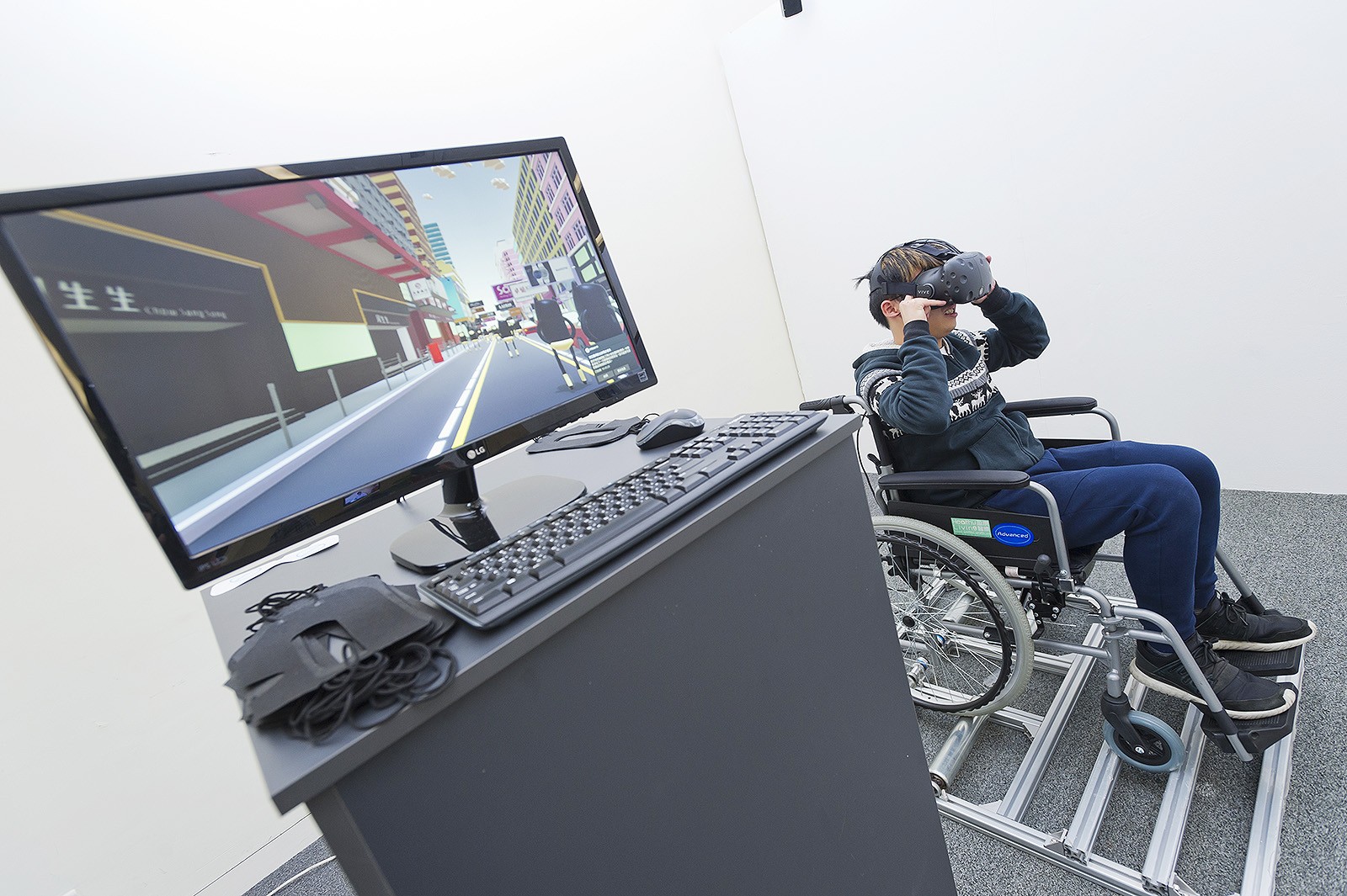 TEDY comprises a number of multimedia works designed by students, including VR devices for audience to experience what it feels like to be in a wheelchair. 