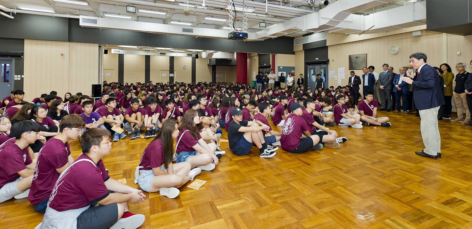 President Kuo met and greeted around 200 new students at the annual O’Camp.